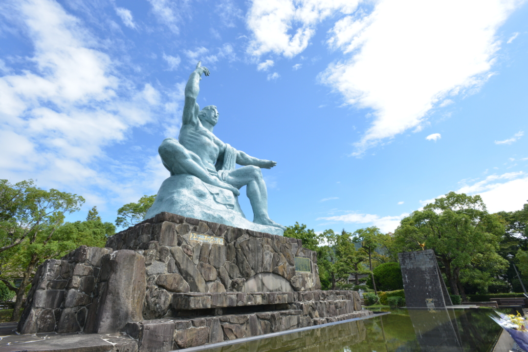 長崎平和祈念像