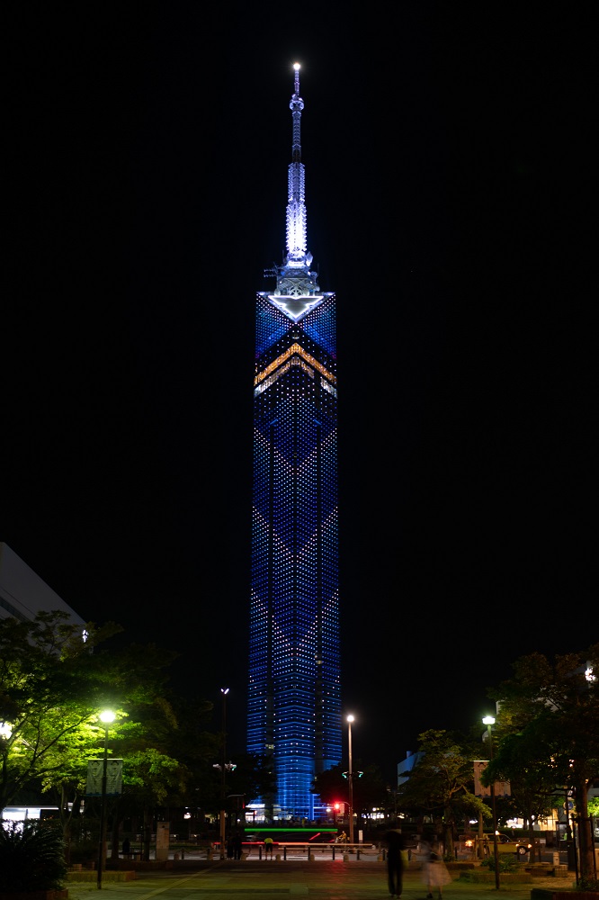 福岡タワーの最上階から、360°大迫力のパノラマを楽しむ | Enjoy