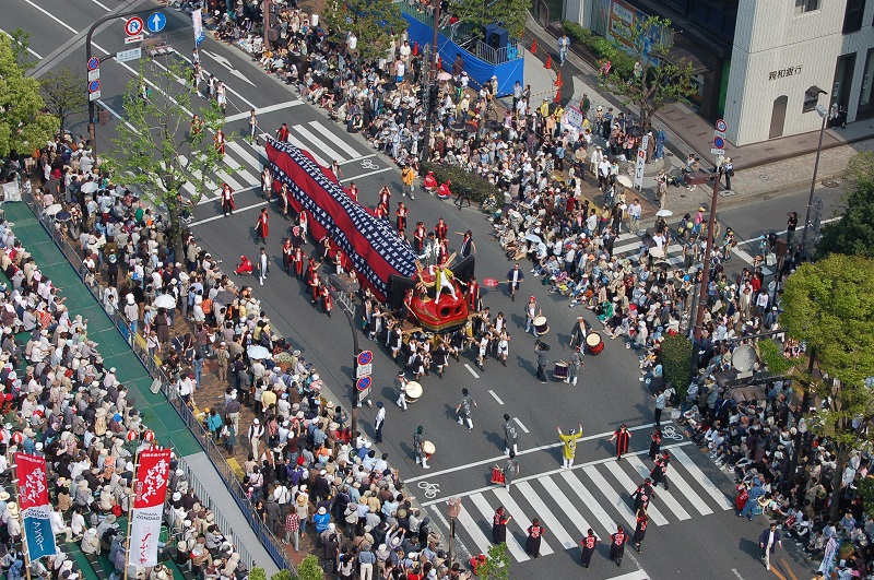 5月3日、4日は福岡市民の祭り「博多どんたく港まつり」